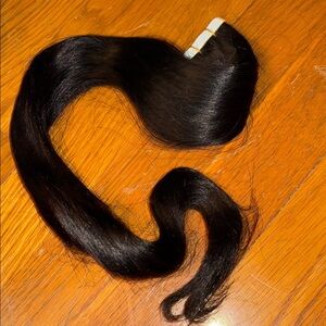 2️⃣0️⃣ 1b tape yaki silky straight Hair Extension  20 tapes = 10 sandwiches